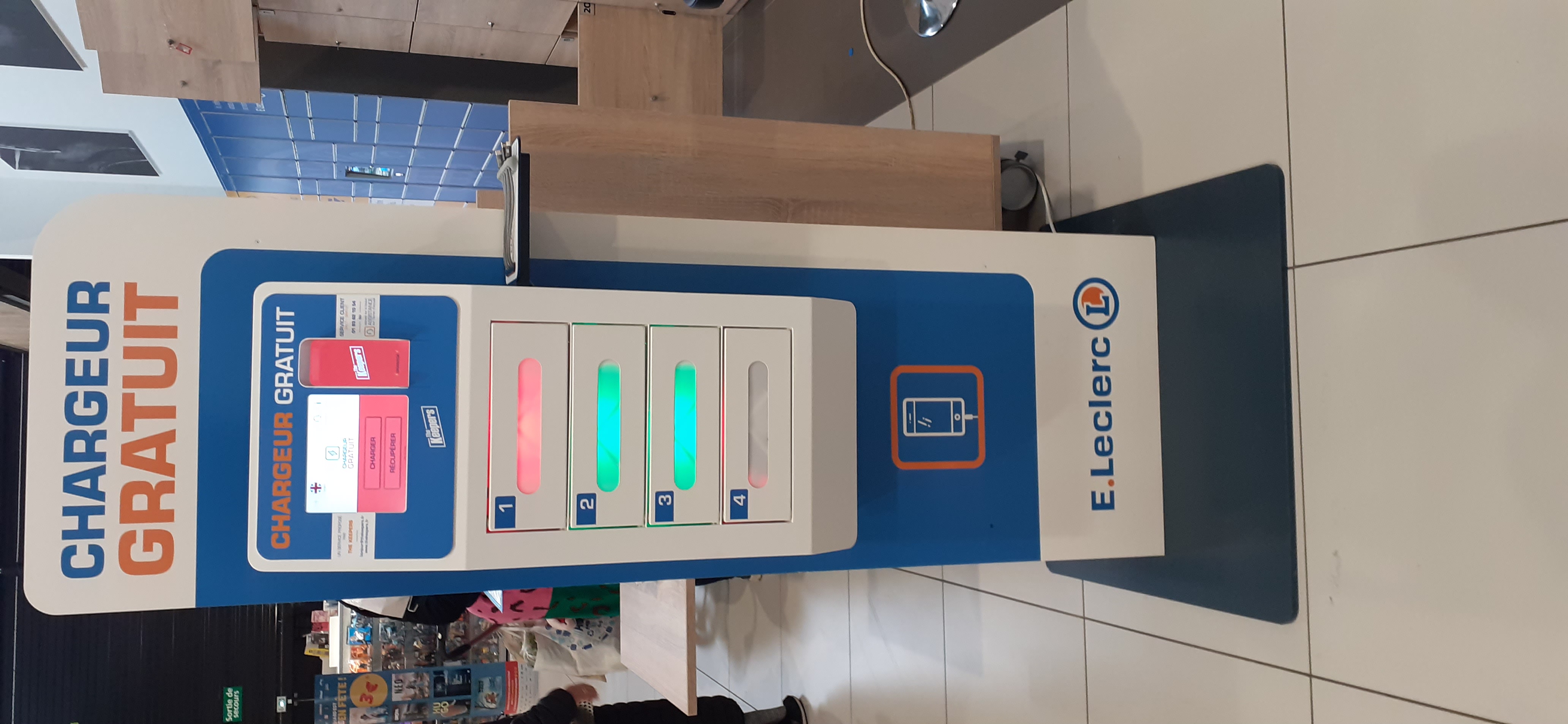 Casiers de recharge de téléphone - E.Leclerc 