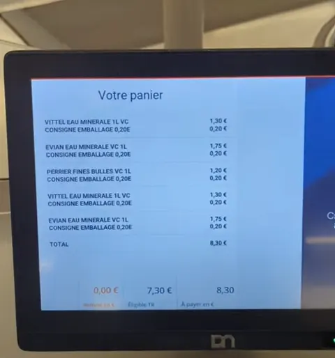 Écran de caisse listant les bouteilles et leur consigne